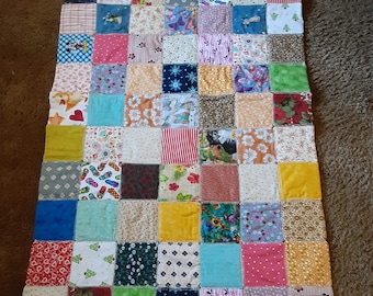 Colorful Patchwork Quilt: Decorative Stitched Cotton (48 x 28")