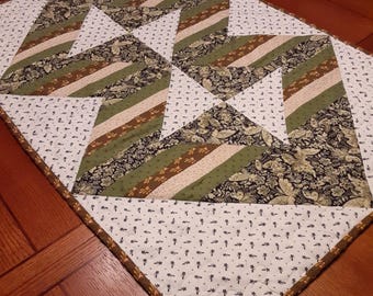 Quilted Table Topper Set: Geometric Olive, Black & White