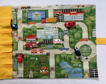 Play road to go XXL, car road and farm for on the go, reversible blanket with 6 garages