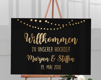 Willkommensschild zur Hochzeit personalisiert mit Namen & Datum aus Acrylglas mit schwarzem Hintergrund "Girlande", deutsche Beschriftung