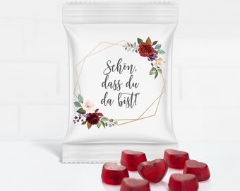 Guest gift with red fruit gum hearts for the wedding "It's nice that you're here! "Romantic Flower" - starting at just 0.99 euros per piece!