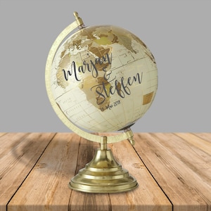 Gastenboek globe / wereldbol gepersonaliseerd voor de bruiloft, crème/goud