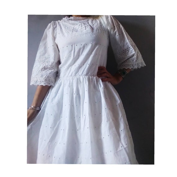 1960s White Cotton Broderie Anglaise Midi Prairie