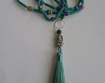 Collier de perles de verre vert, collier, look superposé, collier de perles, cadeau d'anniversaire, idée cadeau pour maman, Ghanescha avec pompon vert,