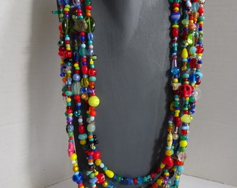 Collier de perles de verre, multi-rangées, Ibiza, collier d’été, coloré, collier de perles, collier de déclaration, bohostyle, hippie, collier,