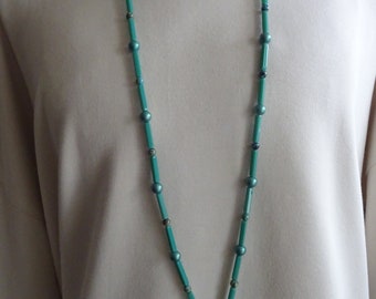 Collier de perles de verre vert, collier, look superposé, collier de perles, cadeau d'anniversaire, perles de cire, idée cadeau pour maman, buddah vert,