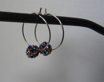 Boucles d'oreilles créoles minimalistes, perles strass bleues, boucles d'oreilles, créoles acier inoxydable, bijoux copine, créoles acier inoxydable, bohème, hippie,