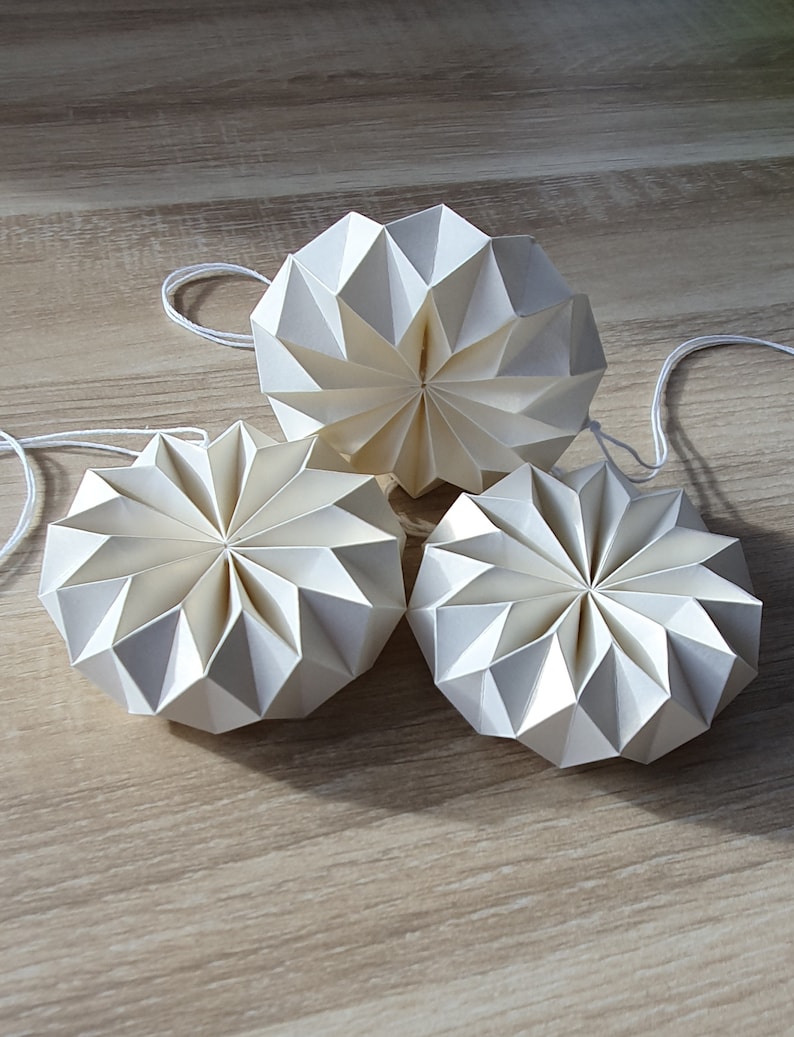 Origami-Anhänger Rosette Deko fürs ganze Jahr Ornamente aus Papier Fensterschmuck Papier Bild 4