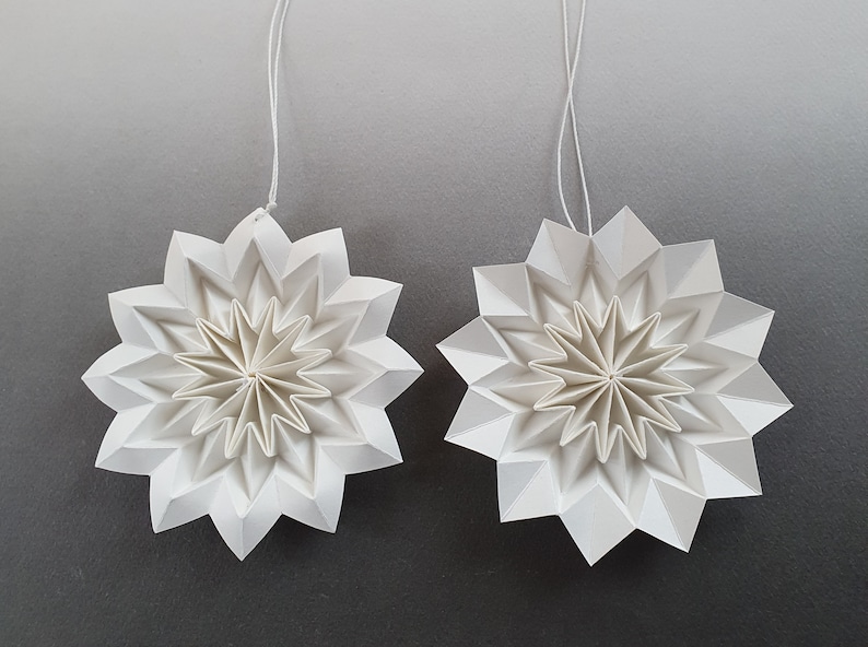 Papierdeko Wohnen Sterne filigrane Anhänger für Zweig Blütenstern Origamistern Bild 1