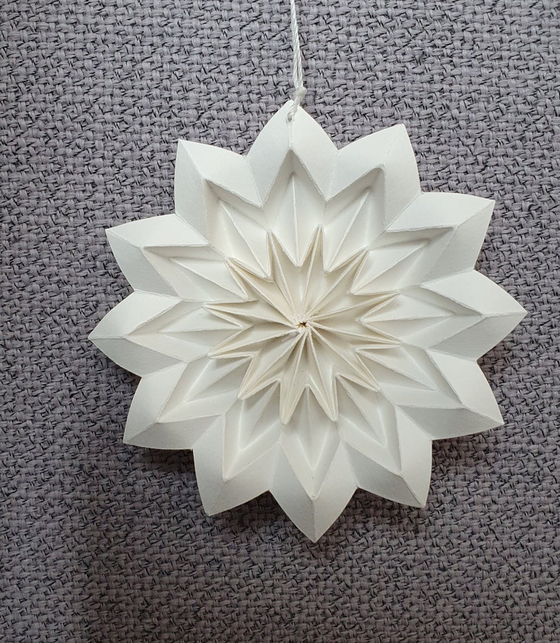Papierdeko Wohnen Sterne filigrane Anhänger für Zweig Blütenstern Origamistern Bild 5
