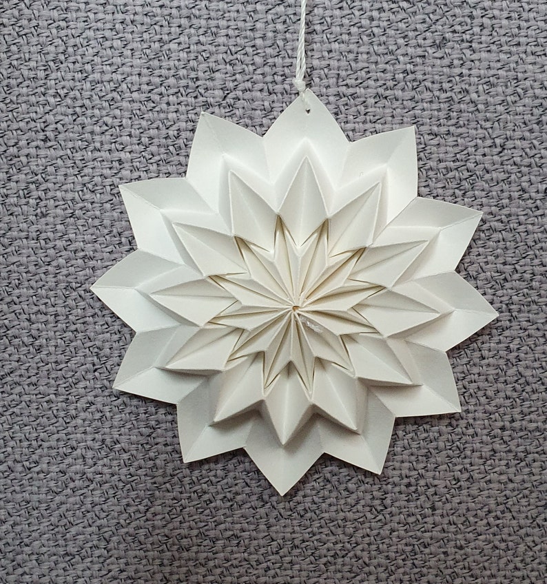 Papierdeko Wohnen Sterne filigrane Anhänger für Zweig Blütenstern Origamistern Bild 4