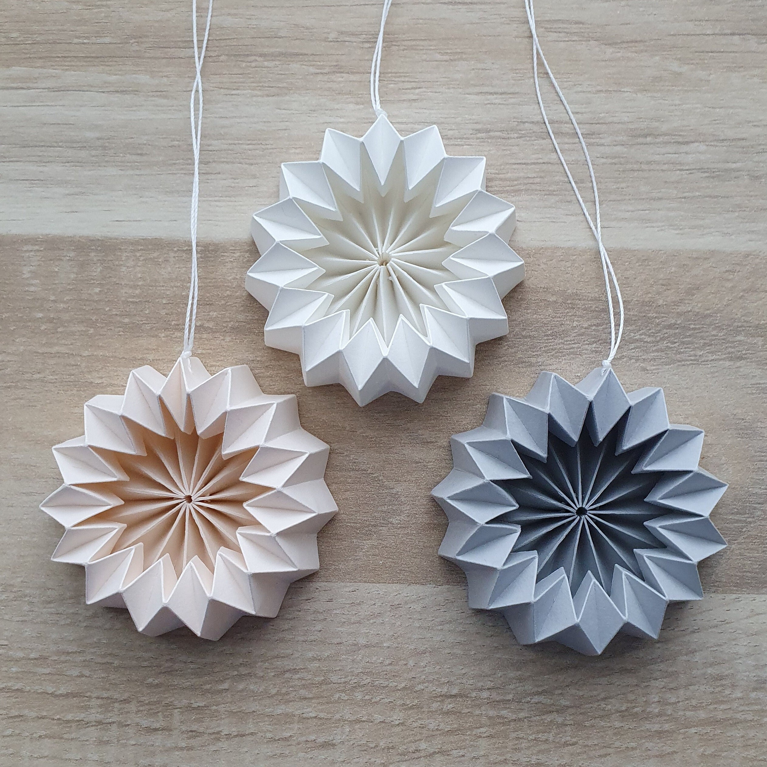 Papierdeko 3er-Set Papieranhänger Sternblüte Hängedekoration Origami
