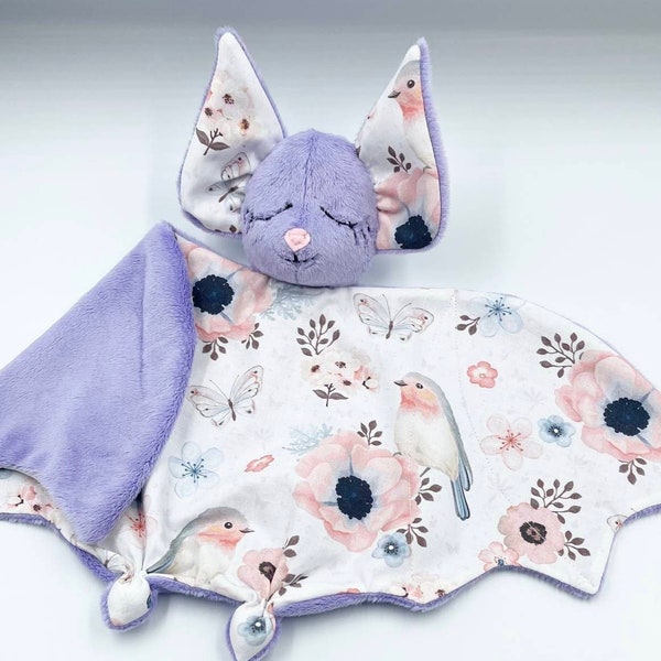 Baby bat security blanket, bat comforter, animal blanket, plush for baby, baby blanket bat, lovey blanket, bat plush, personalized baby toy