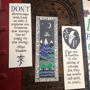 Tolkien kalligrafi utskrivbara bokmärken, citat från Sagan om ringen, runor, Midgård, drakar, trollkarlar