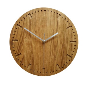 Minimalist Clock, Modern Clock, OAK Wood Clock, 28 cm 11&#39;&#39;, Wooden Wall Clock, Oval Clock, Silent Clock
