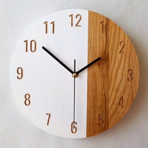 Klok eiken en witte hars: modern minimalistisch muurdecor 28 cm afbeelding 1