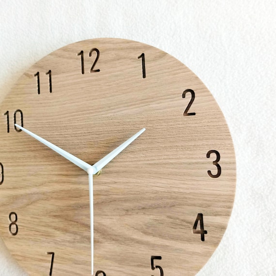 Reloj moderno reloj de madera de roble natural madera reloj de pared reloj minimalista 28 cm 11 mecanismo de reloj silencioso hecho a mano Naturdeco Etsy Espana