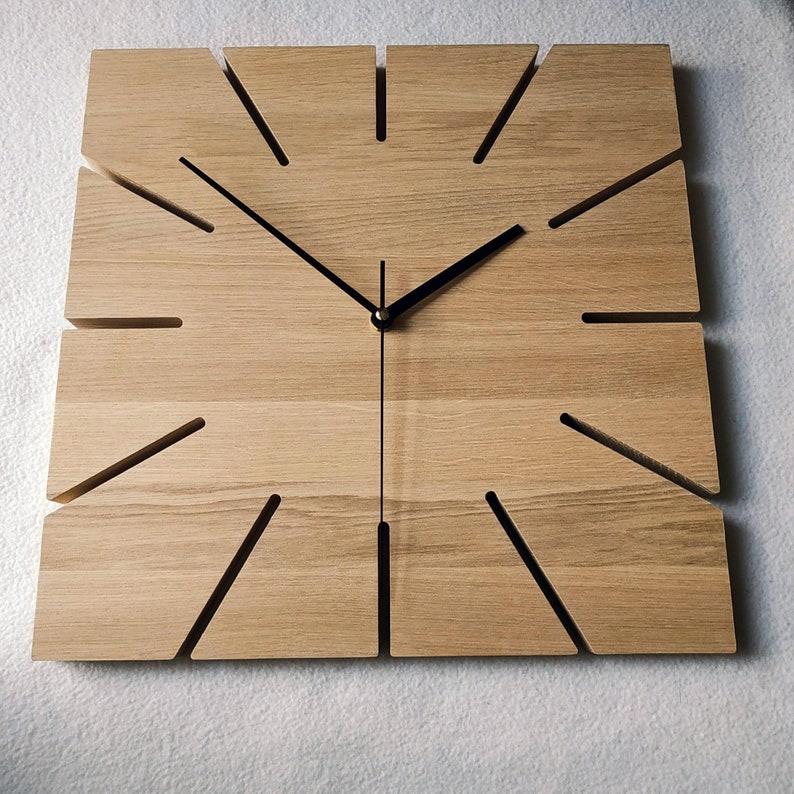 Grande horloge murale carrée, horloge en chêne, 14 po. 36 cm, horloge en bois, horloge moderne, horloge minimaliste, horloge unique, horloge silencieuse, naturdeco image 6