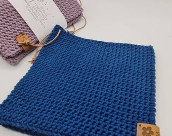 Pot holder set - blue - crocheted