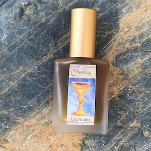 Chalice Parfym: Handgjord Chypre med ekmossa & jordgubbstinktur