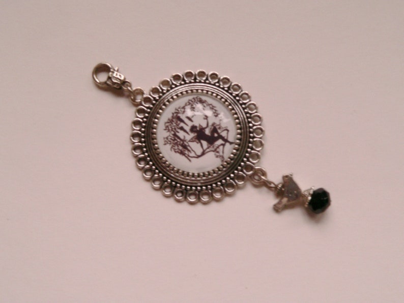 SGC 055 Fee Cabochon Pendant image 1