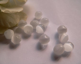 SP018 - 20 Cateye Beads