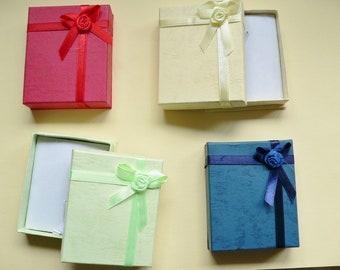 1 jewelry box - gift box