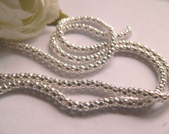 1 meter - metal chain - silver or grey metal colours