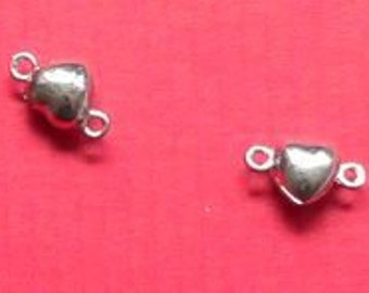 TSV071 - 2 magnetic closure in heart shape