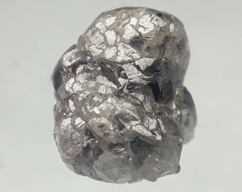 Gros Diamant Brut Naturel 13,46 Carats – Gris – Non Taillé – SPARKLE GEMS