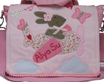 Kindergartenrucksack Guten Flug, Häschen Rosa  Kindertasche, mit Name, personalisiert, Geschenk, Hasenrucksack, Flugzeug, Hase, Kita