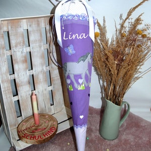 Cartable cheval dans le pré - filles rentrée scolaire 2025 écolier personnalisé oreiller en tissu poney avec nom cartable cheval lilas violet