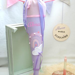 Personlig regnbågslila skolstrut – Handgjord med namn, Tygkudde för flickors första skoldag, lila