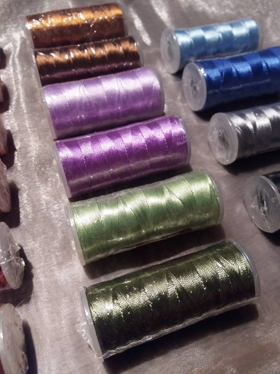 Altin Basak Häkelgarn/Nylongarn auf Rolle  300 m, 25 g, verschiedene Farben, Rest- Bestände