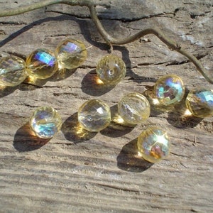 Czech glass beads in 14 mm, a strand with 11 beads, in yellow, the glass beads are fire-polished and of very good quality