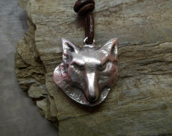 Metallanhänger Wolf 30x30 mm, am Lederband