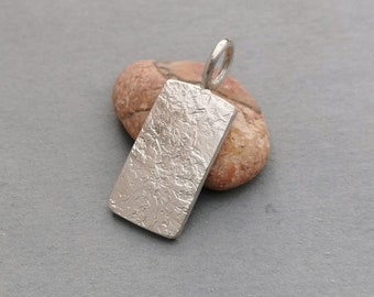 small siver pendant rectangular