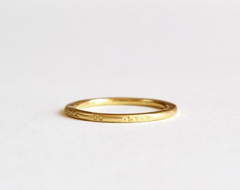 Zarter Ring "Amahl" in 585 Gelbgold
