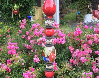 Kleinere Gartenstele mit Häusermotiv,Keramikstele, Beetstecker in rot  Nr. 139