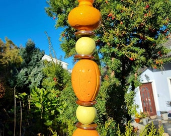 Keramikstele, Gartenstele, Beetstecker 60cm hoch in Orange und Kiwigrün         Nr. 111