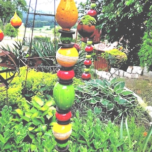 Keramikstele,Gartenstele. —77 cm hoch  Nr. 106