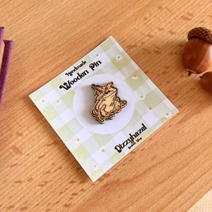 Wooden pins frog- wooden pin- Wooden Pins - Wooden handmade pin- cottage core pin - handmade pins- wooden handmade pins-wooden badges
