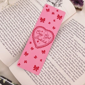Marcador rosa, marcador de arco lindo, regalo de libro, marcador de coqueta, marcador de lector romántico, era romántica, marcador femenino, marcador rosa lindo Cozy Girl Bookclub