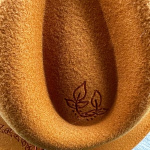 Sunshine in Bloom” – Hand-Burned Wide-Brim Western Fedora