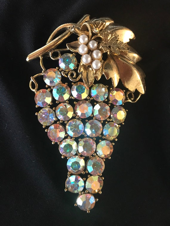 Vintage Rhinestone with Faux Pearls Brooch - image 1