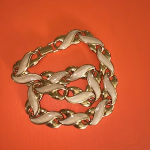 Vintage Napier gold tone and ivory colored choker link necklace