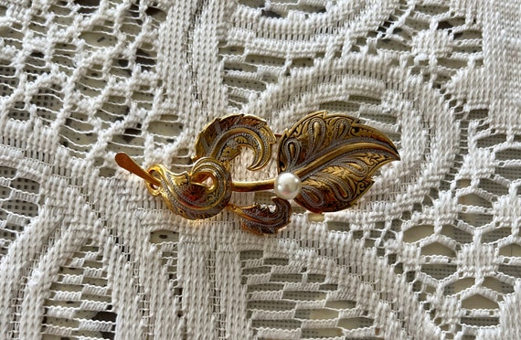 Vintage 60's Damascene leaf/floral brooch with fa… - image 4