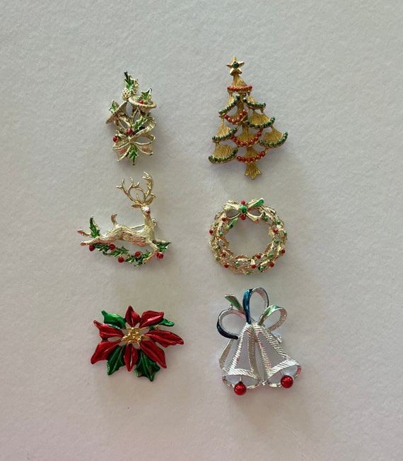 Gerry's christmas brooch deals