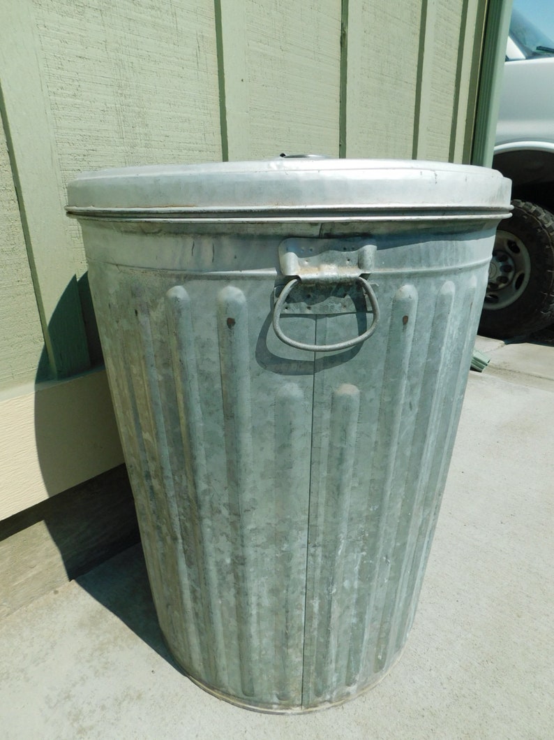 C1969 Vtg Ribbed 24 Gallon Galvanized Steel Trash Garbage Can Etsy