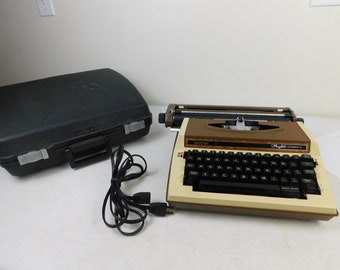 Vintage 1970s Brother Electrical Typewriter 4612 "Profile" Automatic 12 w Case